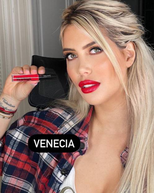 Wanda Nara Cosmetics Venecia Labial Líquido Intransferible con Hialurónico Matte Liquid Lipstick No Transfer